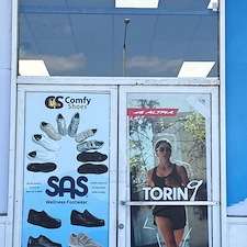 Large-Tempered-Transom-Glass-Replacement-for-Retail-Store-Anaheim-California 1